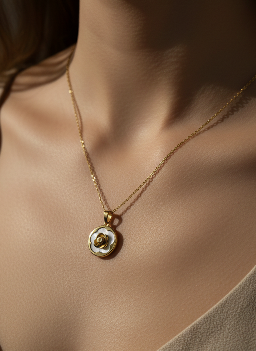 The Bloom Pendant